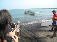 地引き網間近.jpg